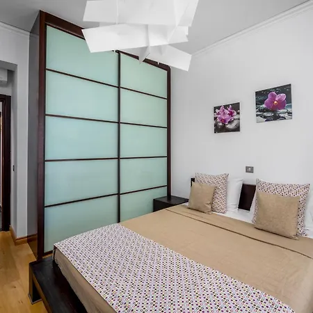 Rhodes Center Luxury